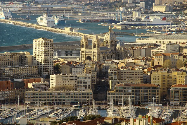Marsiglia: Una Guida Completa alla Città Dove il Mare Incontra la Storia e la Gastronomia